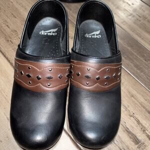 Dansko Clog Womens 8.5 Studded Comfort Vamp Paven Leather Slip On Workwear Black